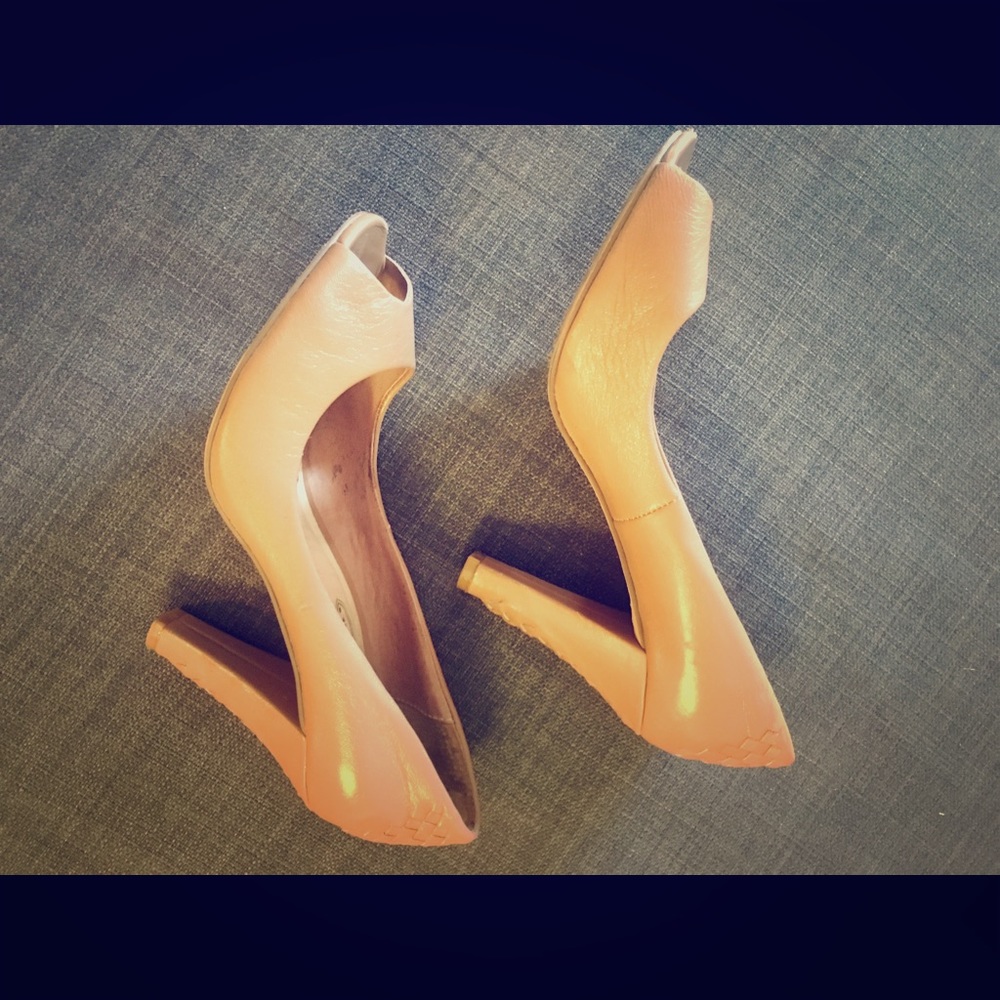 ELLIOT LUCCA leather detail nude cream heels